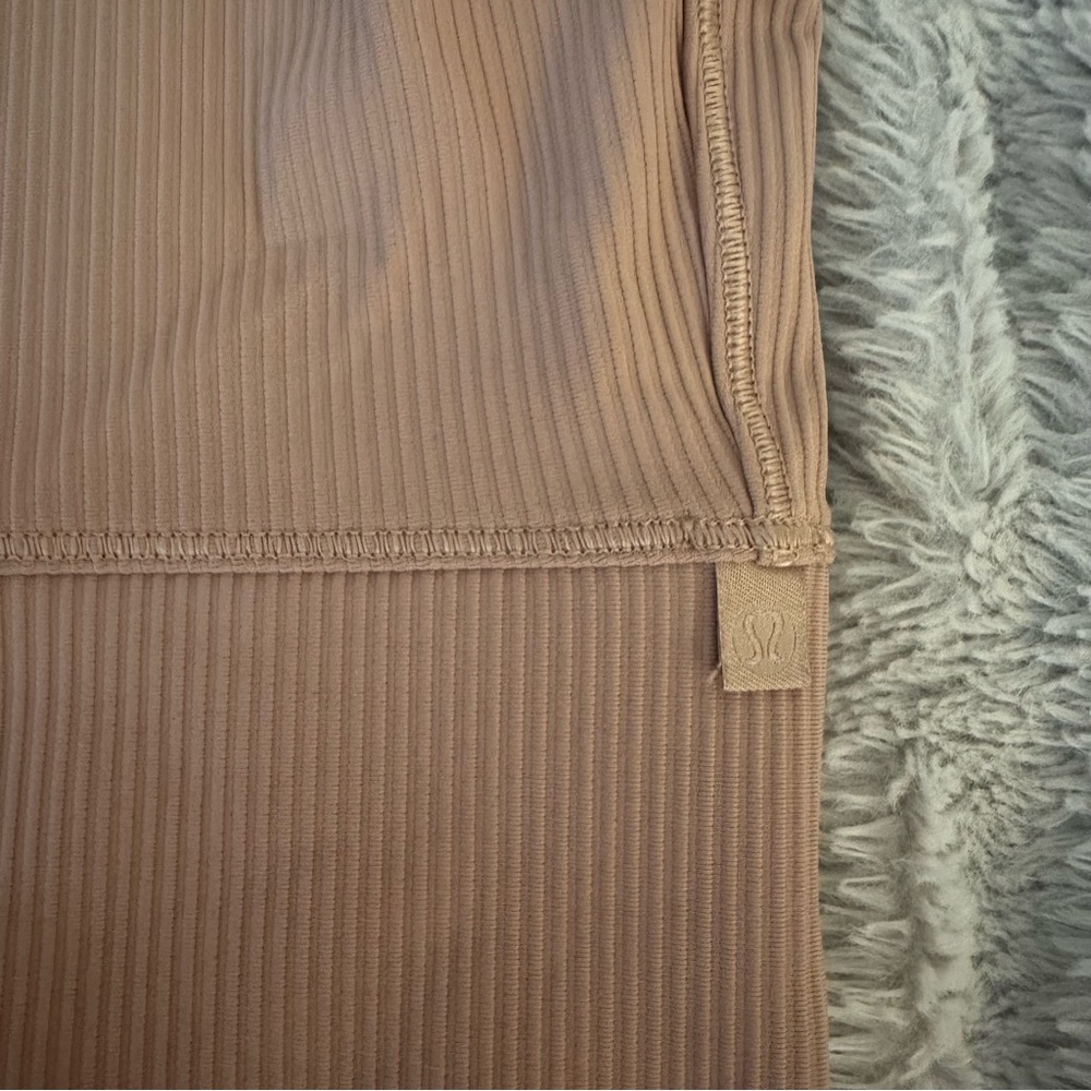 Lululemon Power Pivot Ribbed Tank - Picture 3 of 4